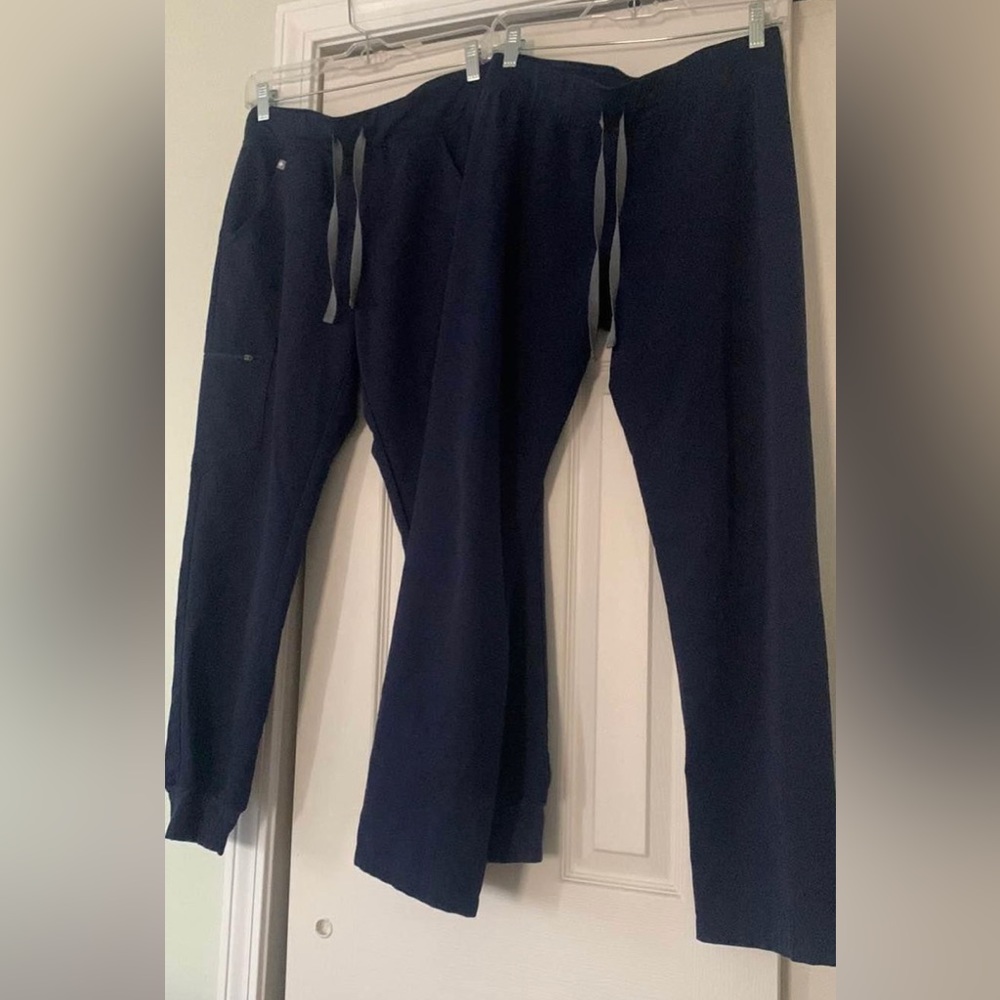 Figs Zamora and Livingston scrub pant